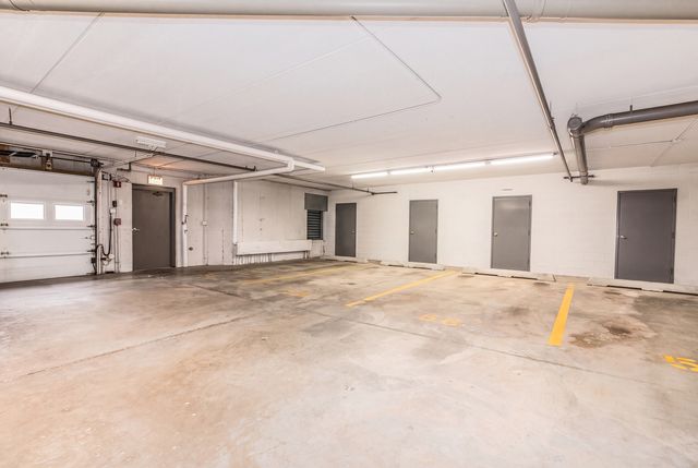 10 S Wille Street 303, Mount Prospect, IL 60056