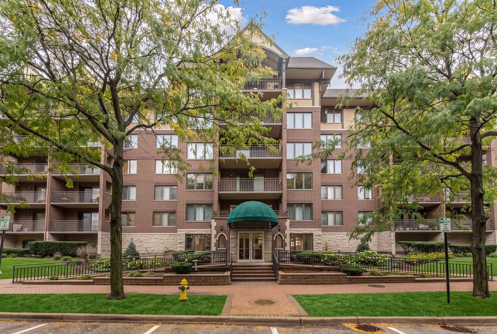 10 S Wille Street 303, Mount Prospect, IL 60056