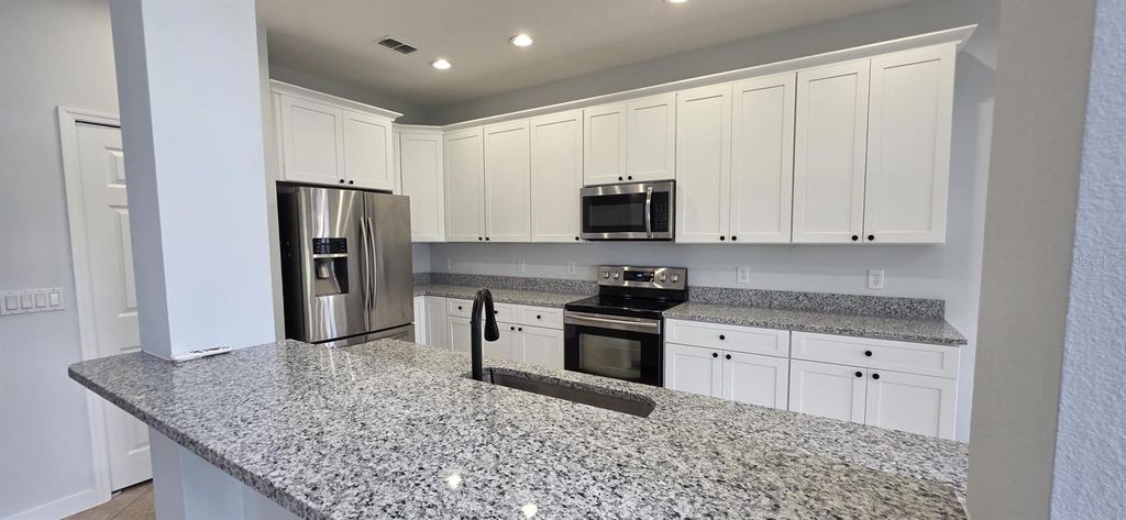 Image 14 of property listing at 13414 PHOENIX DRIVE, Orlando, FL 32828