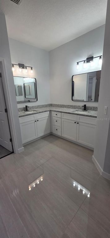 Image 26 of property listing at 13414 PHOENIX DRIVE, Orlando, FL 32828