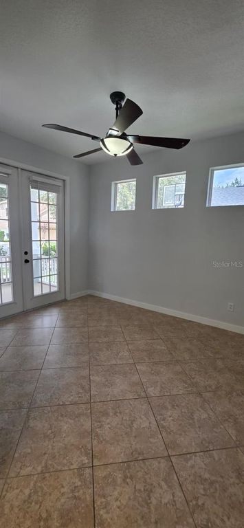 Image 7 of property listing at 13414 PHOENIX DRIVE, Orlando, FL 32828
