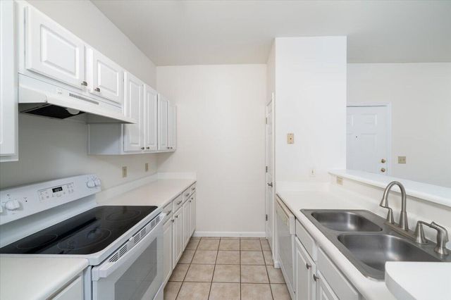1600 Long Grove Drive 228, Mount Pleasant, SC 29464