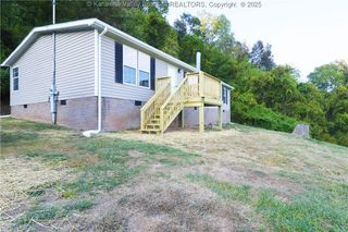 12846 Derricks Creek Road, Sissonville, WV 25320