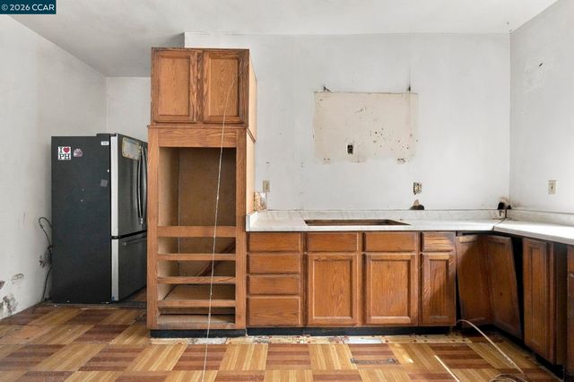 2912 Delaware St, Oakland, CA 94602