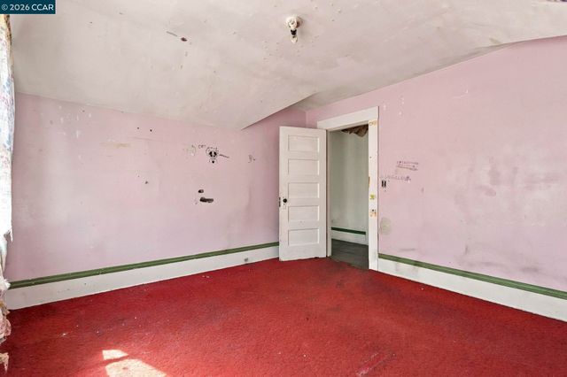 2912 Delaware St, Oakland, CA 94602