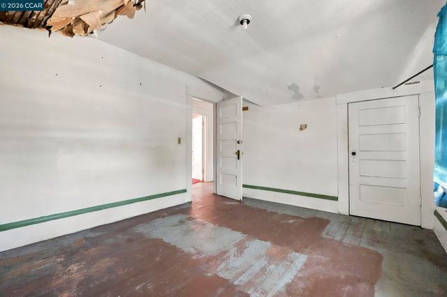 2912 Delaware St, Oakland, CA 94602