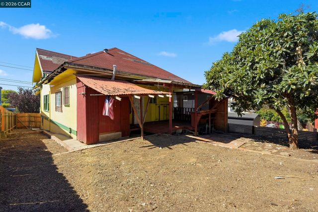 2912 Delaware St, Oakland, CA 94602