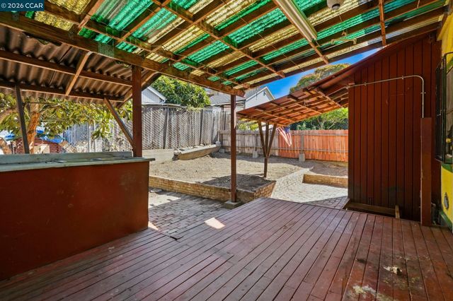 2912 Delaware St, Oakland, CA 94602