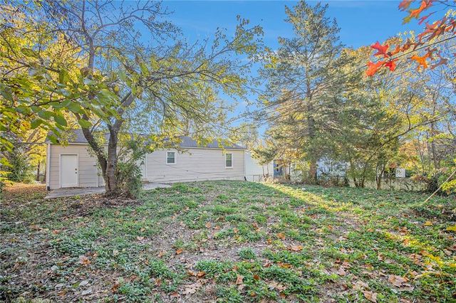 9812 Marsh Avenue, Kansas City, MO 64134