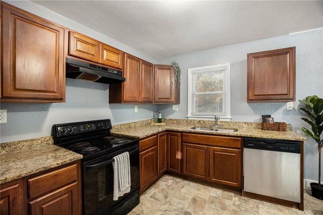 9812 Marsh Avenue, Kansas City, MO 64134