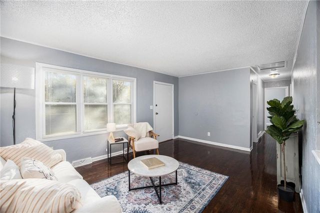 9812 Marsh Avenue, Kansas City, MO 64134