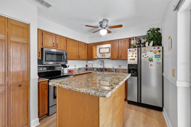 1239 PADGETT CIRCLE, Lady Lake, FL 32159