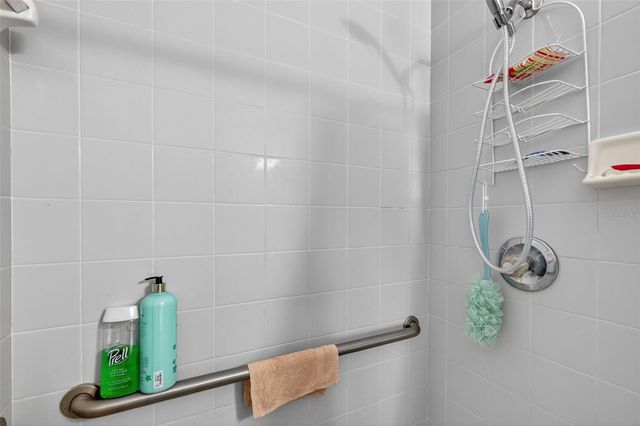 1239 PADGETT CIRCLE, Lady Lake, FL 32159