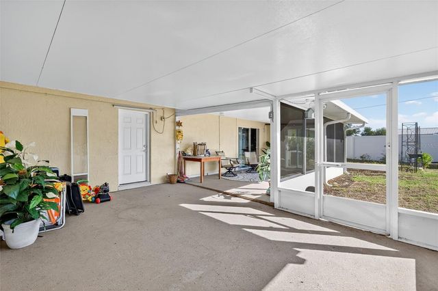 1239 PADGETT CIRCLE, Lady Lake, FL 32159