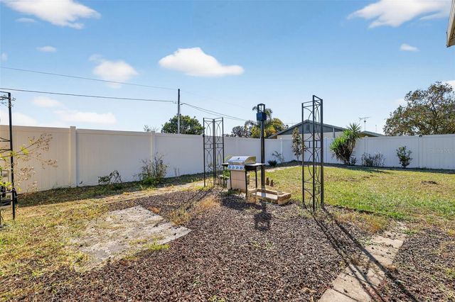 1239 PADGETT CIRCLE, Lady Lake, FL 32159