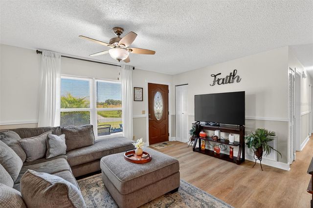 1239 PADGETT CIRCLE, Lady Lake, FL 32159