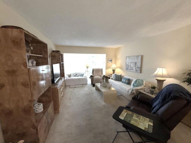 1030 Silk Oak Terrace 101, Delray Beach, FL 33445