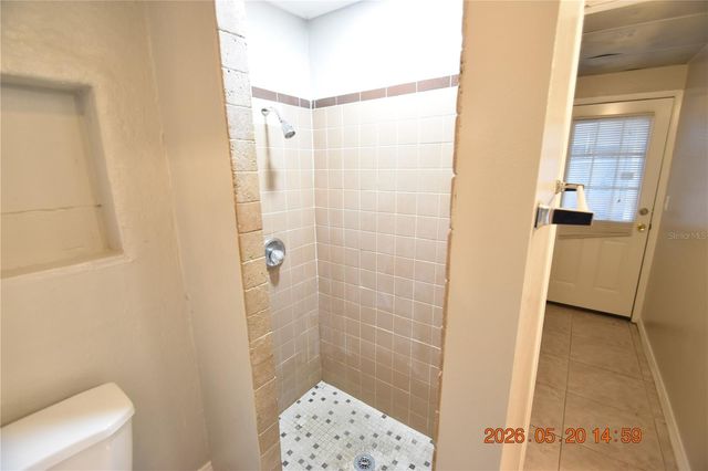 8720 FLAME VINE AVENUE, Seminole, FL 33777