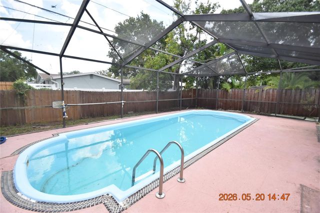 8720 FLAME VINE AVENUE, Seminole, FL 33777