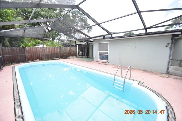 8720 FLAME VINE AVENUE, Seminole, FL 33777