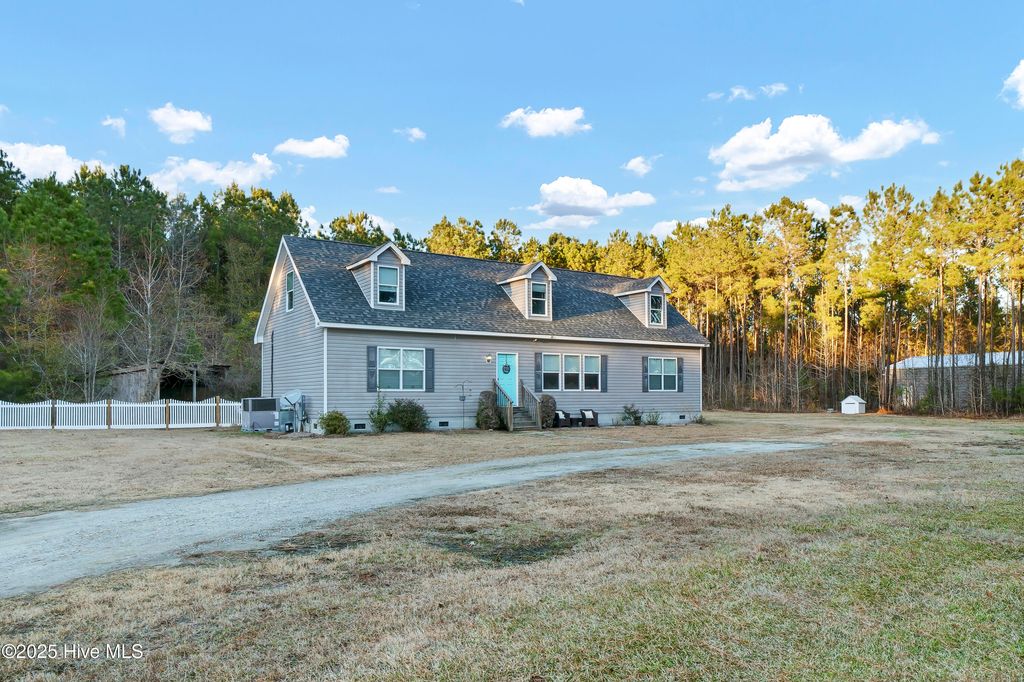 2636 Brinson Road, Currie, NC 28435