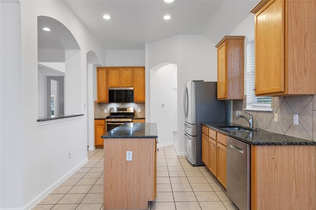 5124 Scottish Thistle DR, Austin, TX 78739