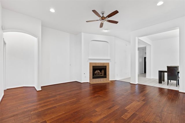 5124 Scottish Thistle DR, Austin, TX 78739