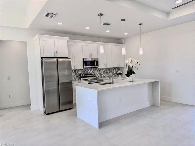 3106 Myra LN, Labelle, FL 33935