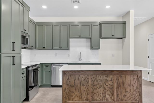8756 Patriot Drive, Midwest City, OK 73110