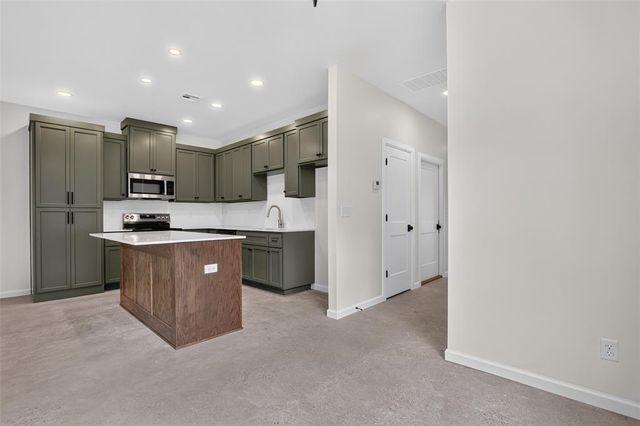 8756 Patriot Drive, Midwest City, OK 73110