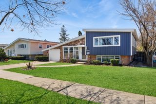 2664 S Craig Drive, Des Plaines, IL 60018
