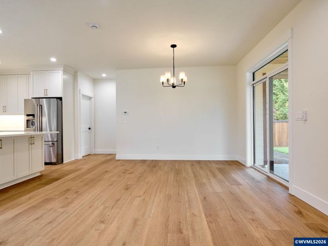 2589 N Lydia Lp, Hubbard, OR 97032