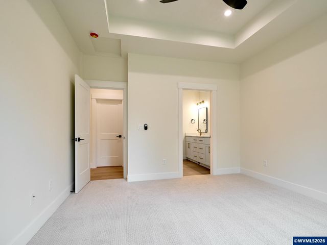 2589 N Lydia Lp, Hubbard, OR 97032