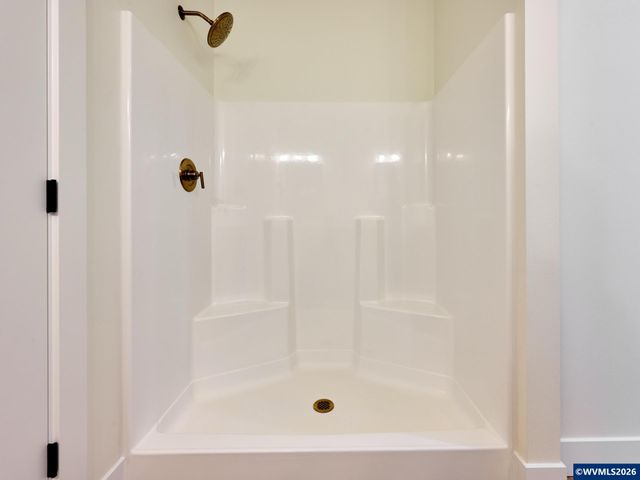 2589 N Lydia Lp, Hubbard, OR 97032