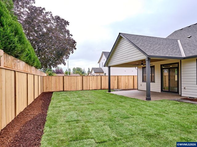 2589 N Lydia Lp, Hubbard, OR 97032