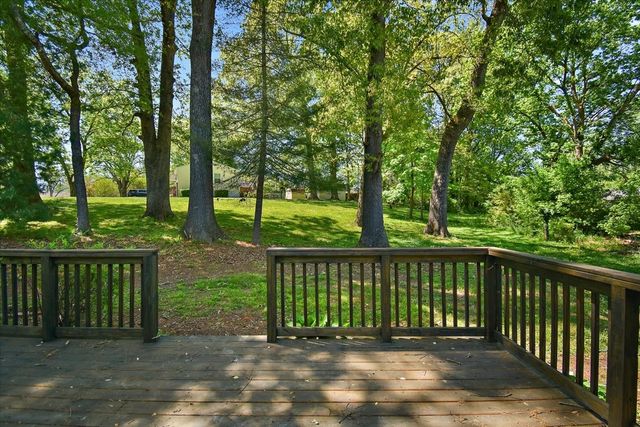 309 Rickenbacker Dr, Tullahoma, TN 37388