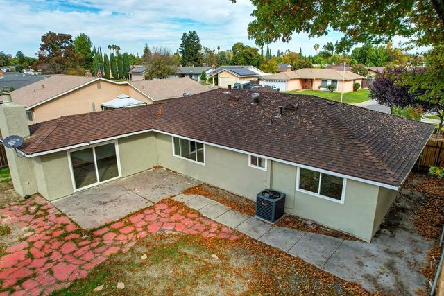 57 Kennelford Cir, Sacramento, CA 95823