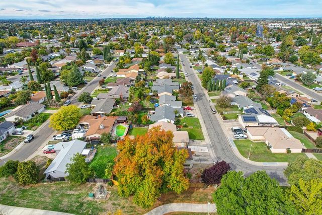 57 Kennelford Cir, Sacramento, CA 95823