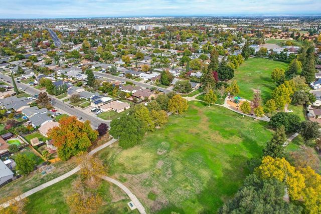 57 Kennelford Cir, Sacramento, CA 95823