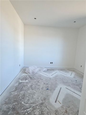 633 Primitivo Avenue, Tontitown, AR 72762