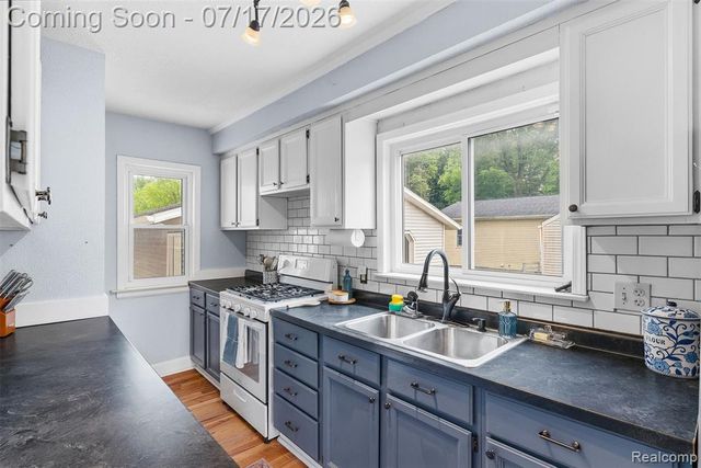 2496 Stockbridge Street, Burton, MI 48509