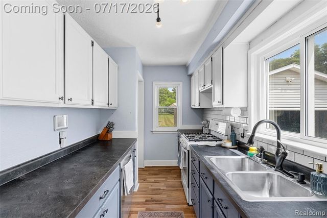 2496 Stockbridge Street, Burton, MI 48509