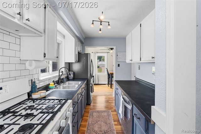 2496 Stockbridge Street, Burton, MI 48509