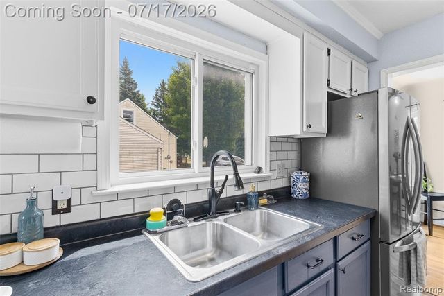 2496 Stockbridge Street, Burton, MI 48509