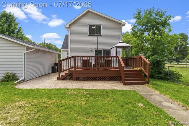 2496 Stockbridge Street, Burton, MI 48509