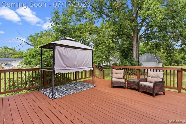2496 Stockbridge Street, Burton, MI 48509