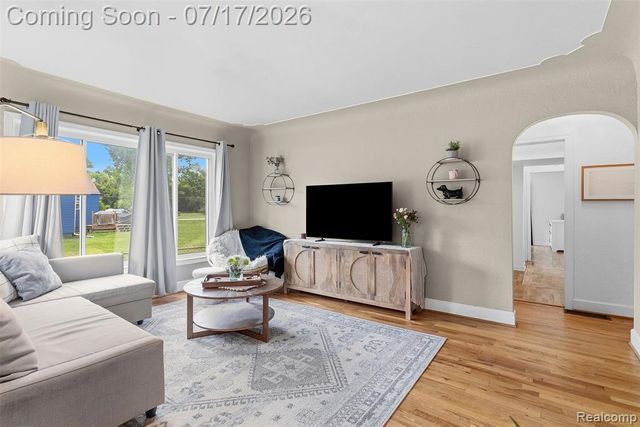 2496 Stockbridge Street, Burton, MI 48509
