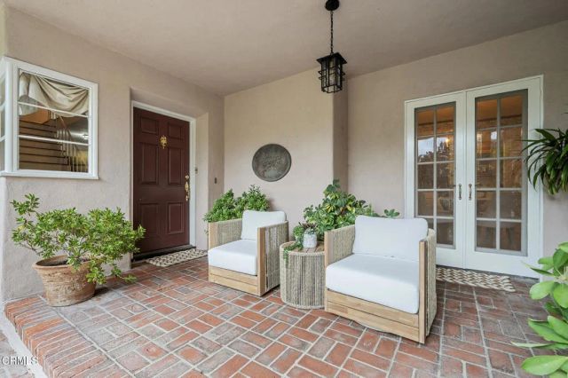 951 Laguna Road, Pasadena, CA 91105