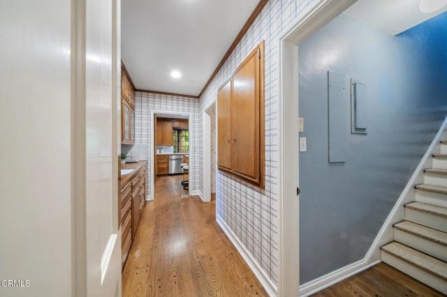 951 Laguna Road, Pasadena, CA 91105
