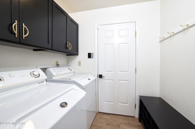 5898 N Misty Ridge Drive, Tucson, AZ 85718